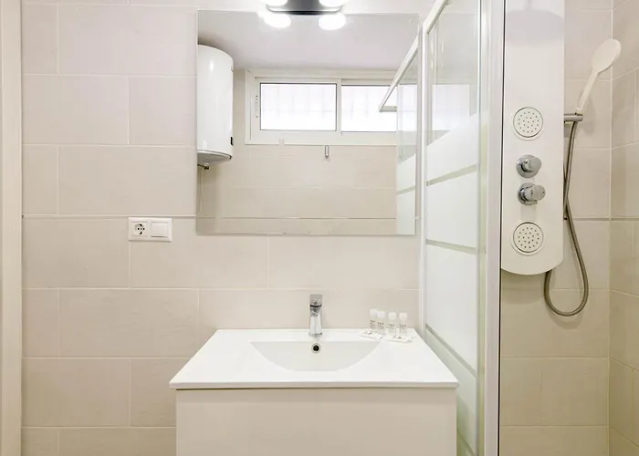 Apartment Wintowinrentals Just 3 Minutes From The In