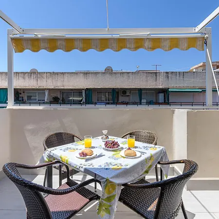 Wintowinrentals Just 3 Minutes From The In דירה *