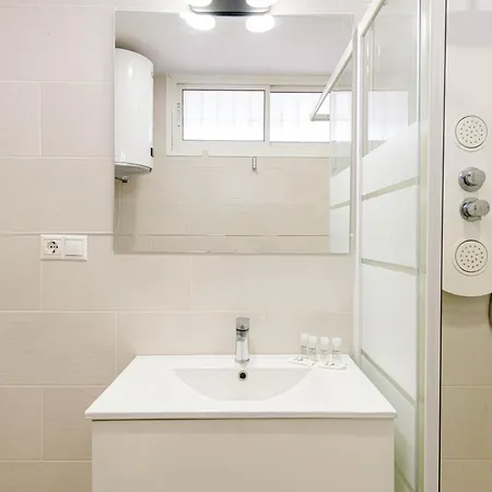 Apartment Wintowinrentals Just 3 Minutes From The In