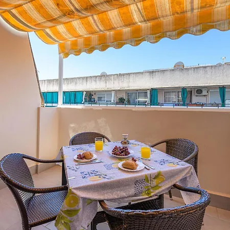 Apartment Wintowinrentals Just 3 Minutes From The In Fuengirola